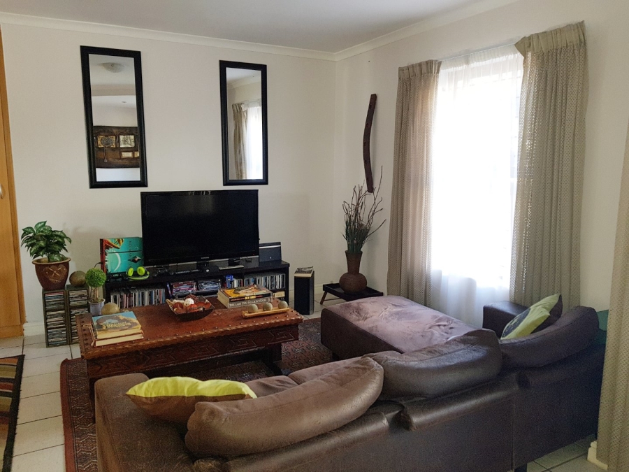 To Let 3 Bedroom Property for Rent in Table View Western Cape